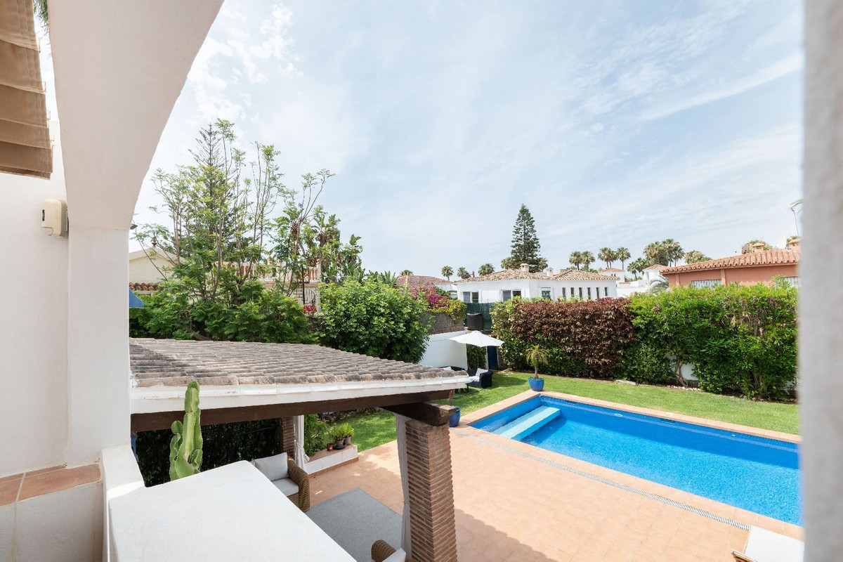 Villa 4 habitaciones 375m² en alquiler - Marbella