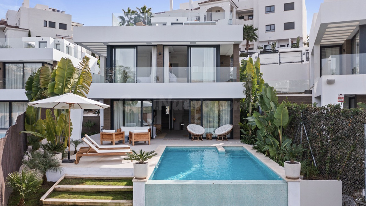 Villa 6 habitaciones 352m² en alquiler - Costa Del Sol