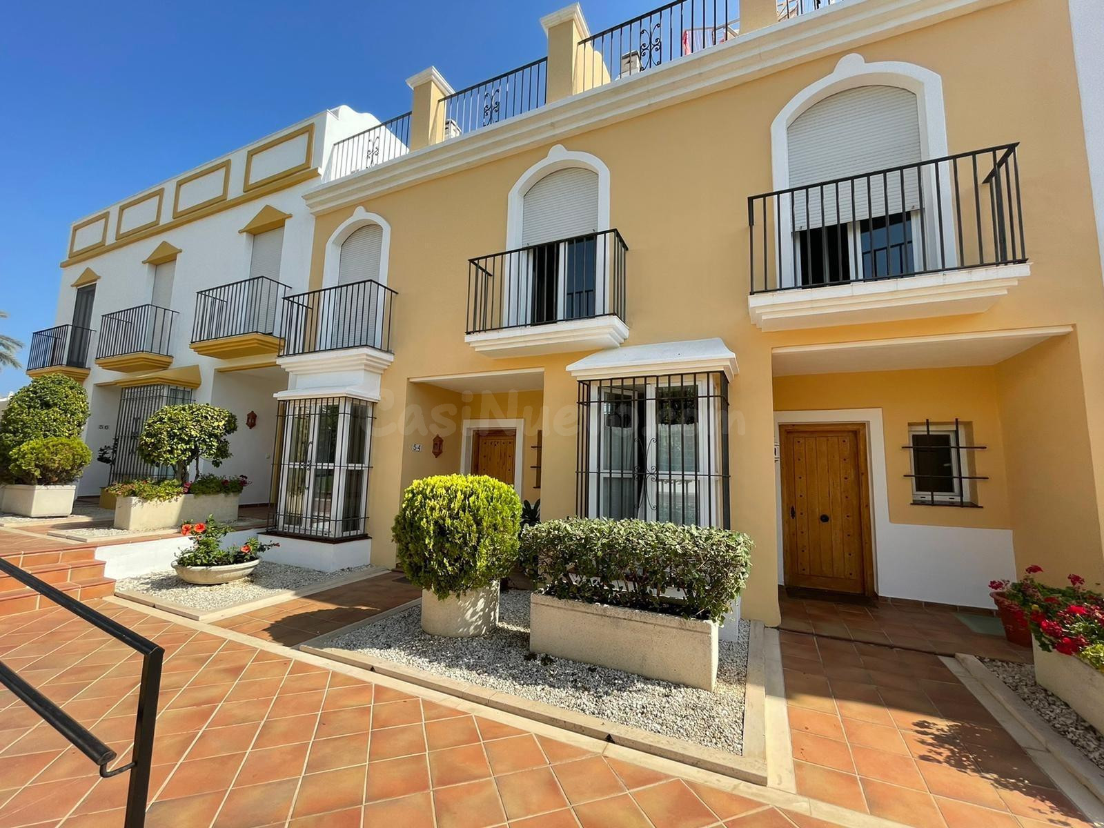 Pareado 4 habitaciones 16m² en alquiler - Bahía de Marbella