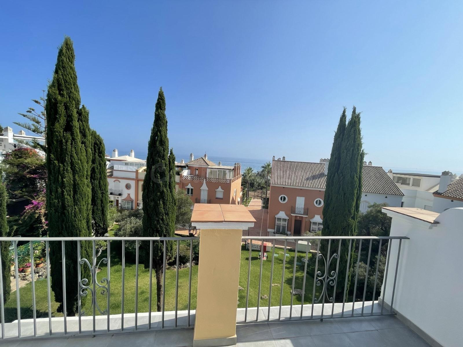 Pareado 4 habitaciones 16m² en alquiler - Bahía de Marbella - foto 2