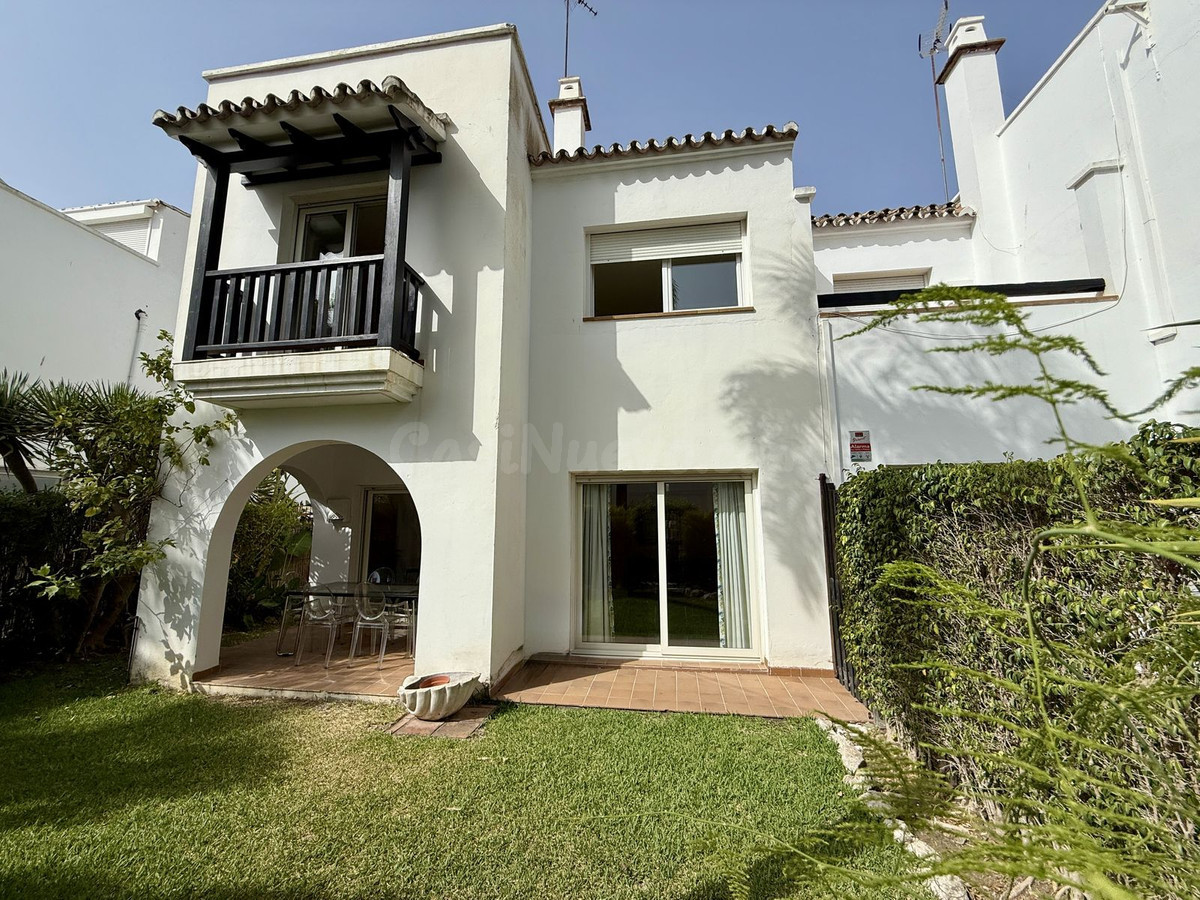 Villa 3 habitaciones 275m² en alquiler - Marbella