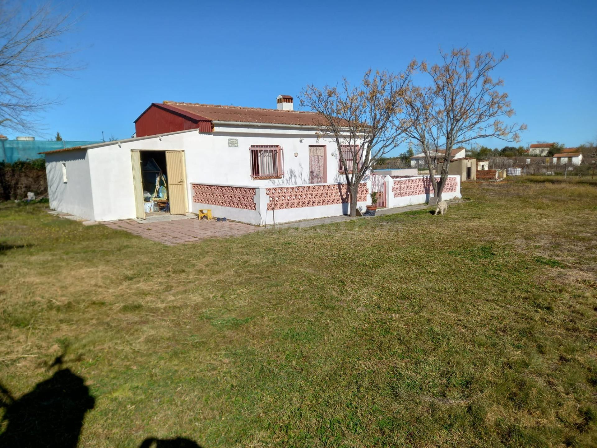 ¡¡Bonita casa en parcela de 3000 m2 a 8 minutos de Cáceres!!
