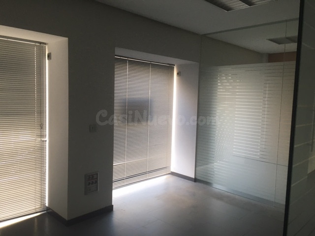 Oficina 3 habitaciones 220m² en alquiler - Costa Del Sol - foto 4