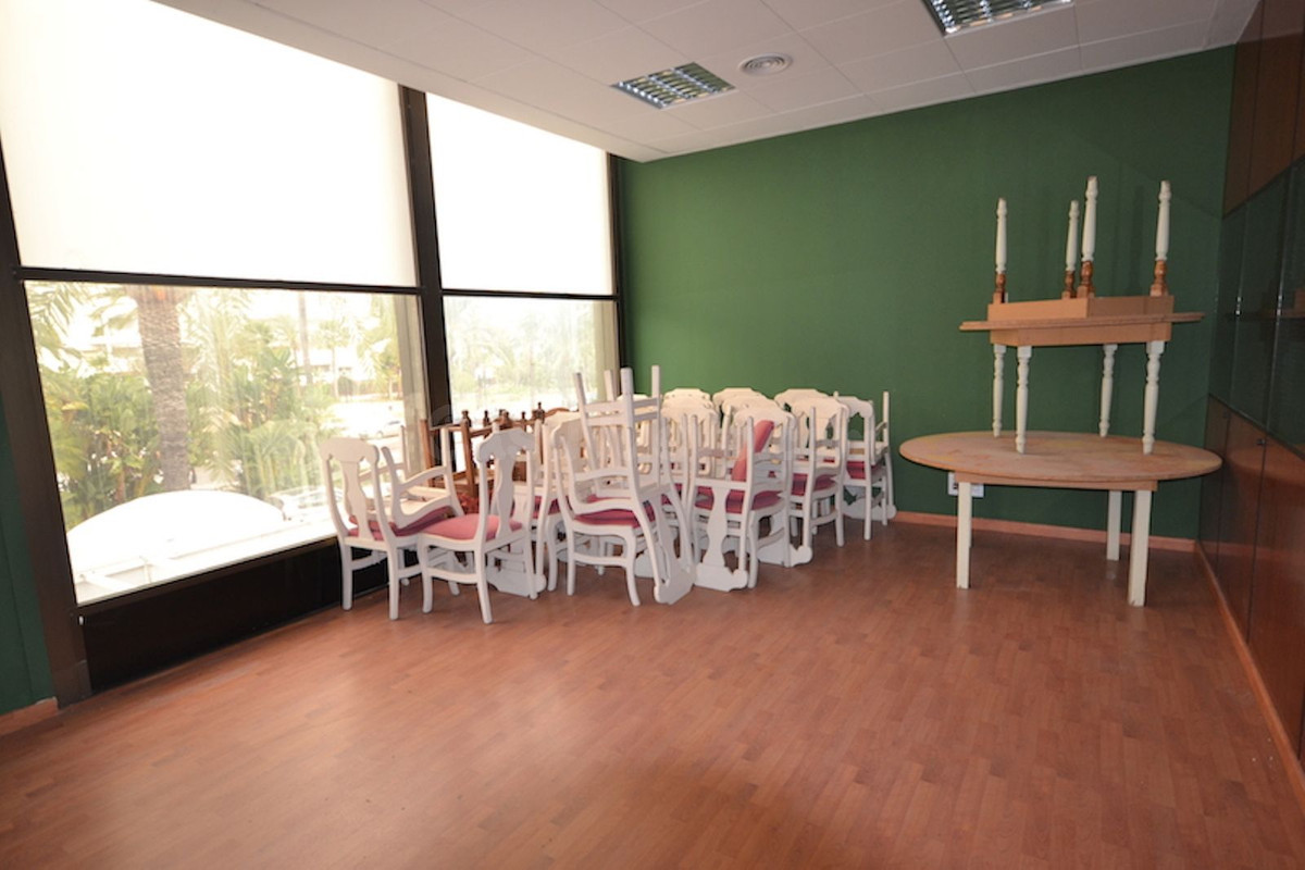 Oficina 2 habitaciones 227m² en alquiler - Marbella - foto 4