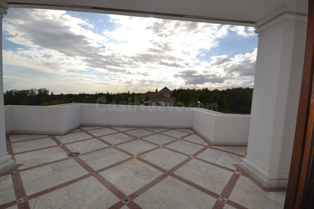 Ático 4 habitaciones 370m² en alquiler - Altos de Estepona - foto 5