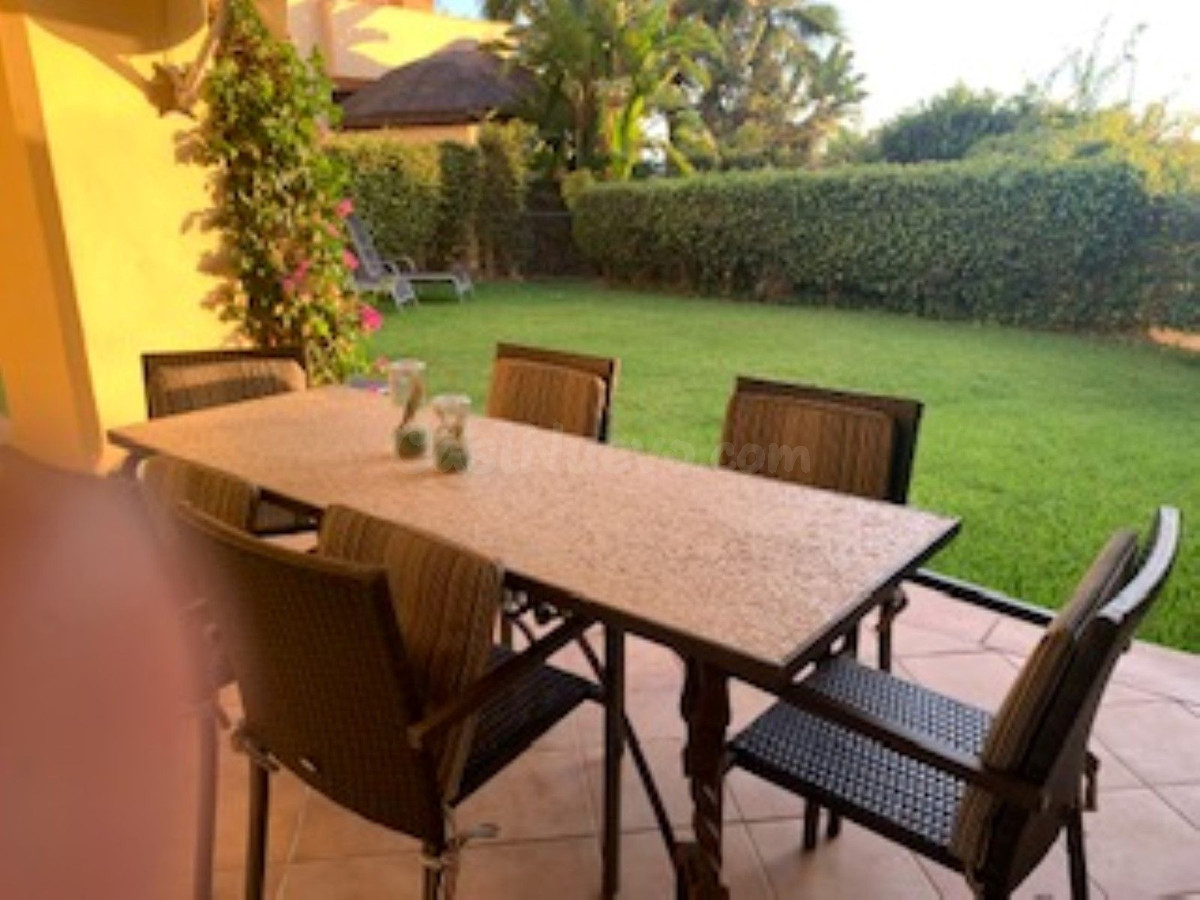Planta baja 3 habitaciones 137m² en alquiler - Marbella