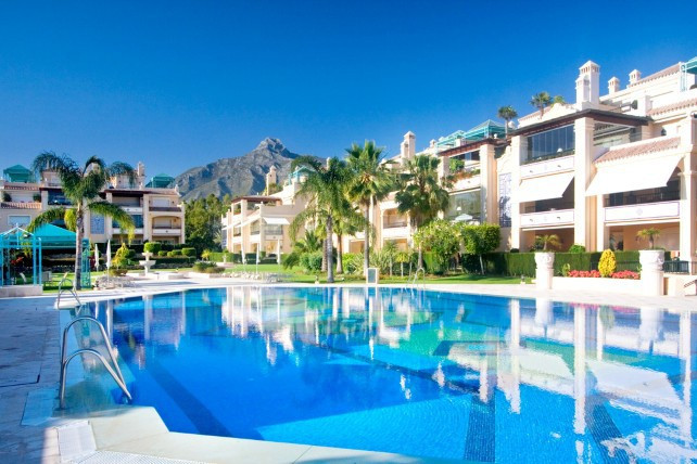 Apartamento 4 habitaciones 389m² en venta - Altos de Estepona