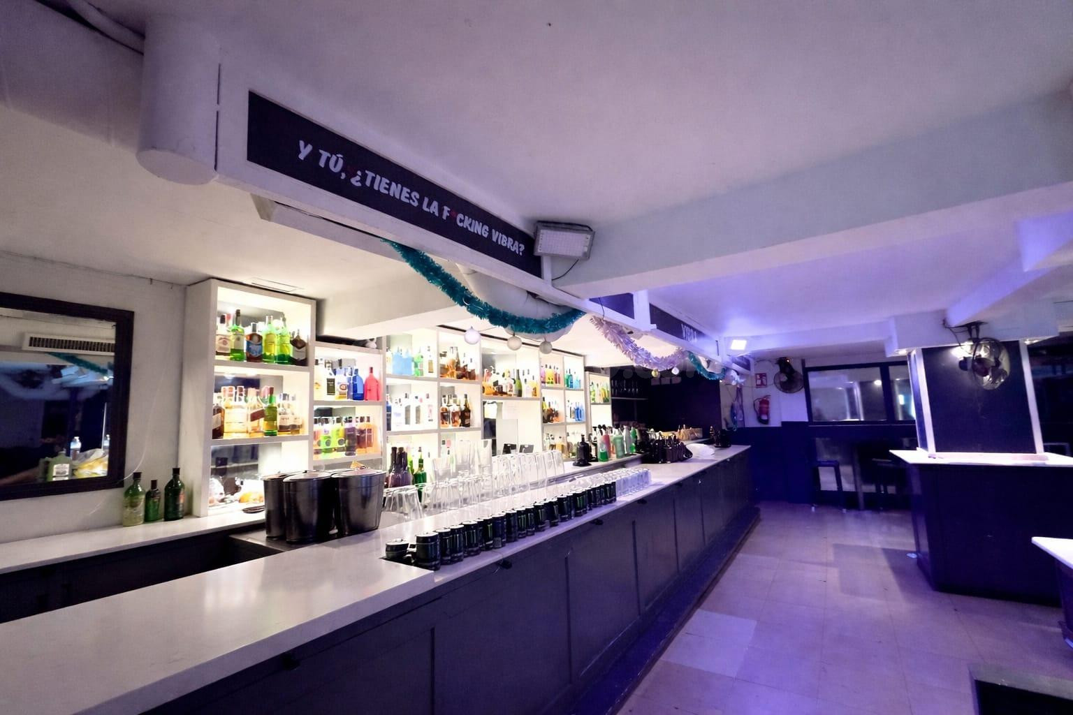 Traspaso bar-discoteca con licencia en La Madrila