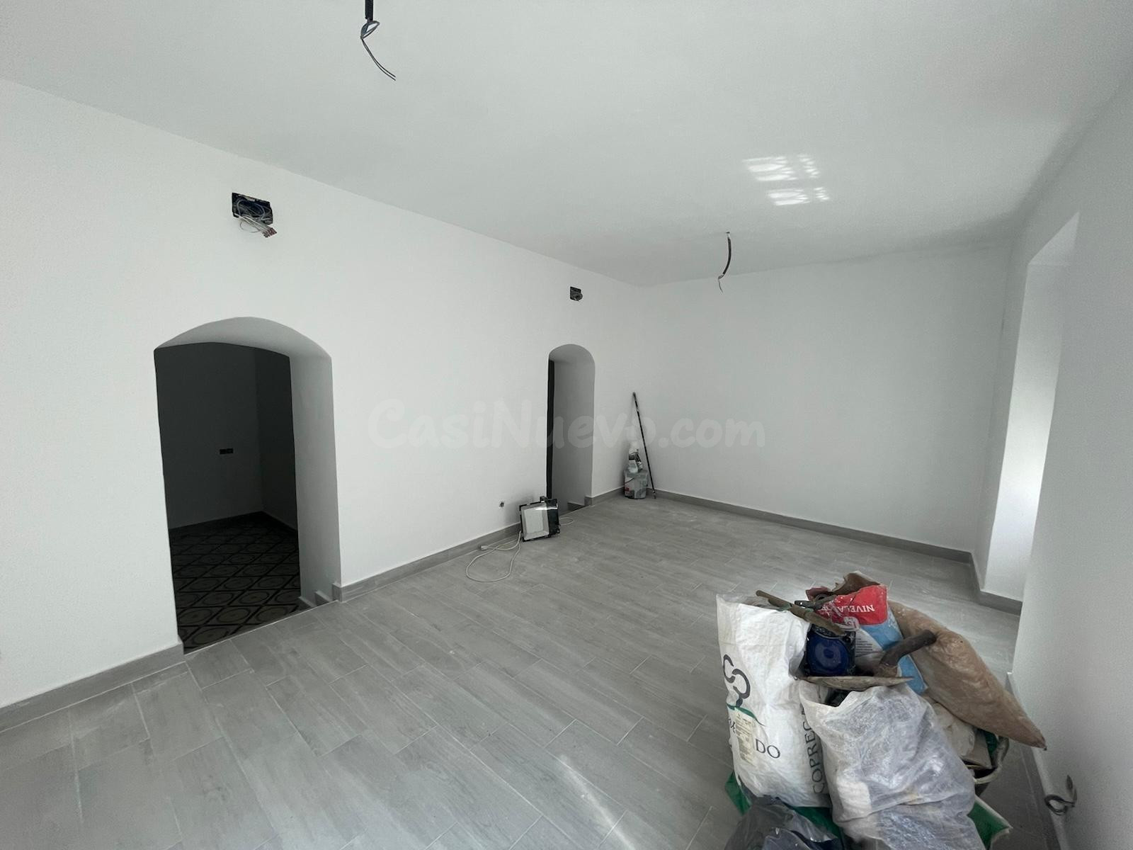 PISO SEMIREFORMADO IDEAL PARA INVERSIÓN EN ARROYO DE LA LUZ