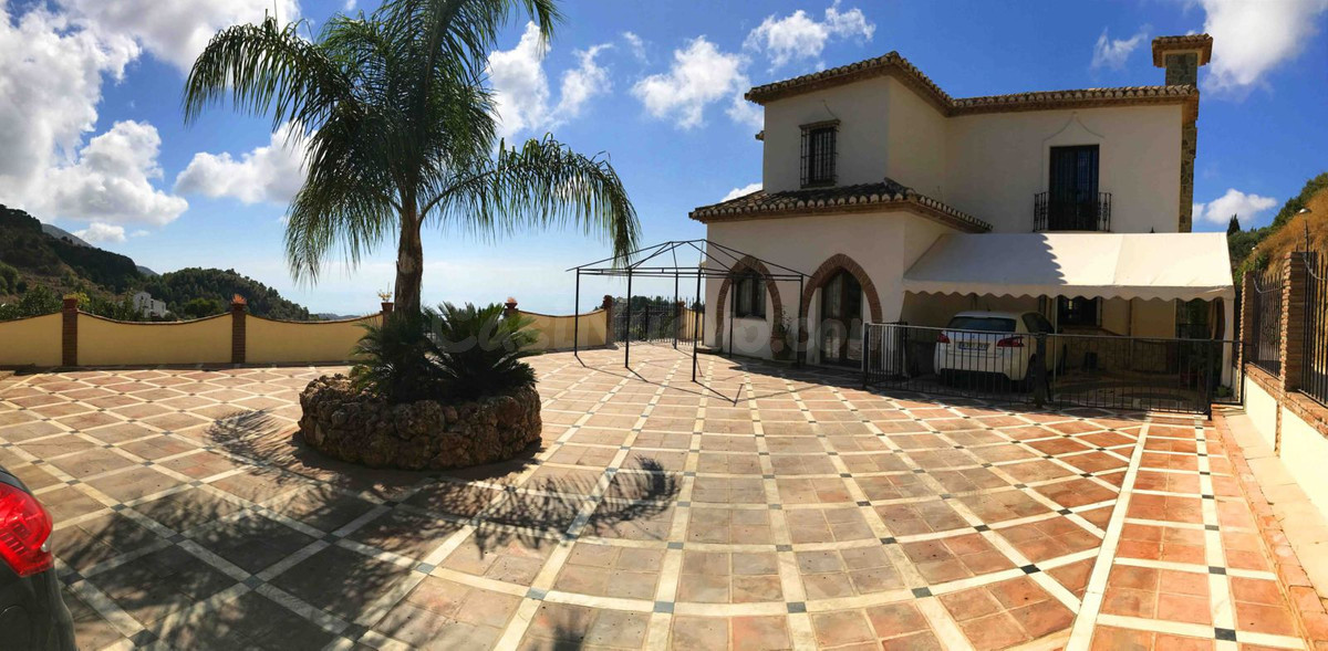 Chalet 4 habitaciones 381m² en venta - Riviera del sol