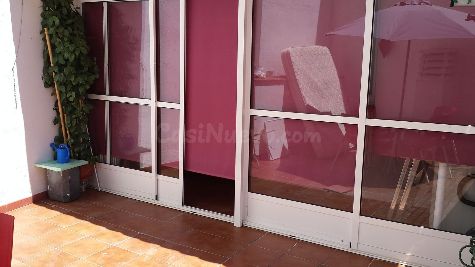 Apartamento con terraza y garaje - foto 2