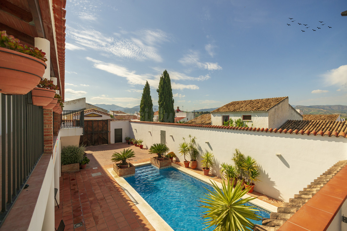 Hostal 7 habitaciones 448m² en venta - South of spain