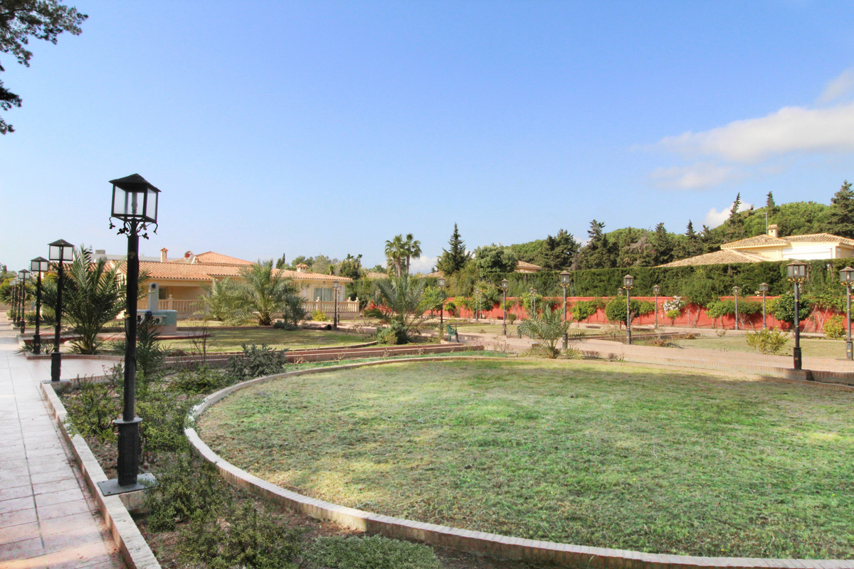 Chalet 8 habitaciones 900m² en venta - Marbella