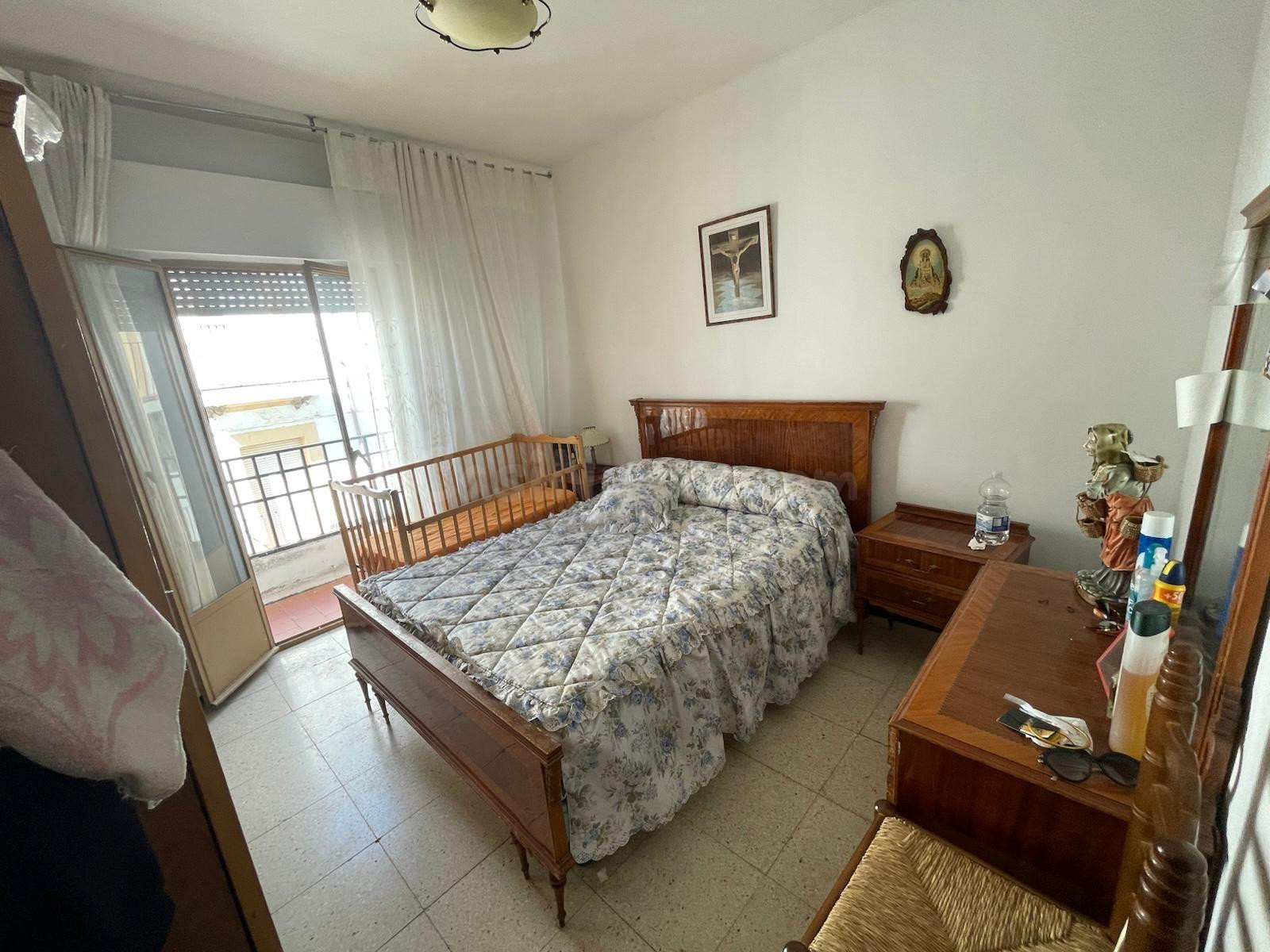 HOSTAL CON RESTAURANTE Y DOS VIVIENDAS  EN PLENO CENTRO DE MONTÁNCHEZ