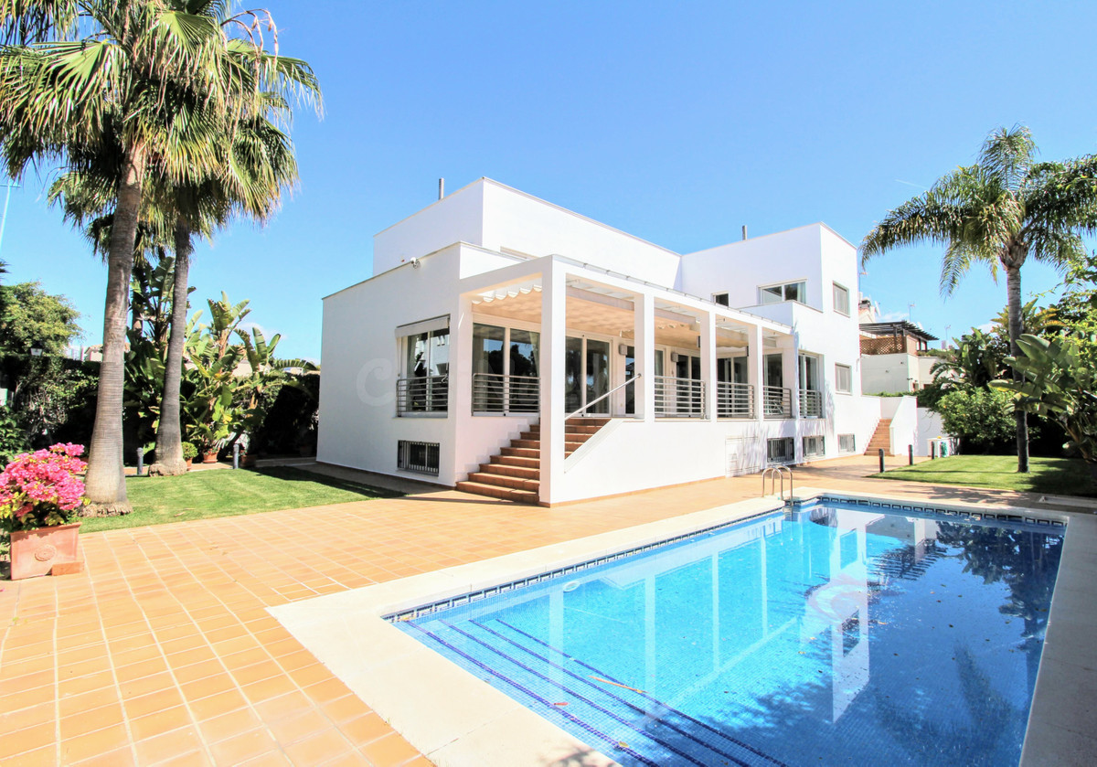 Chalet 6 habitaciones 561m² en venta - Marbella