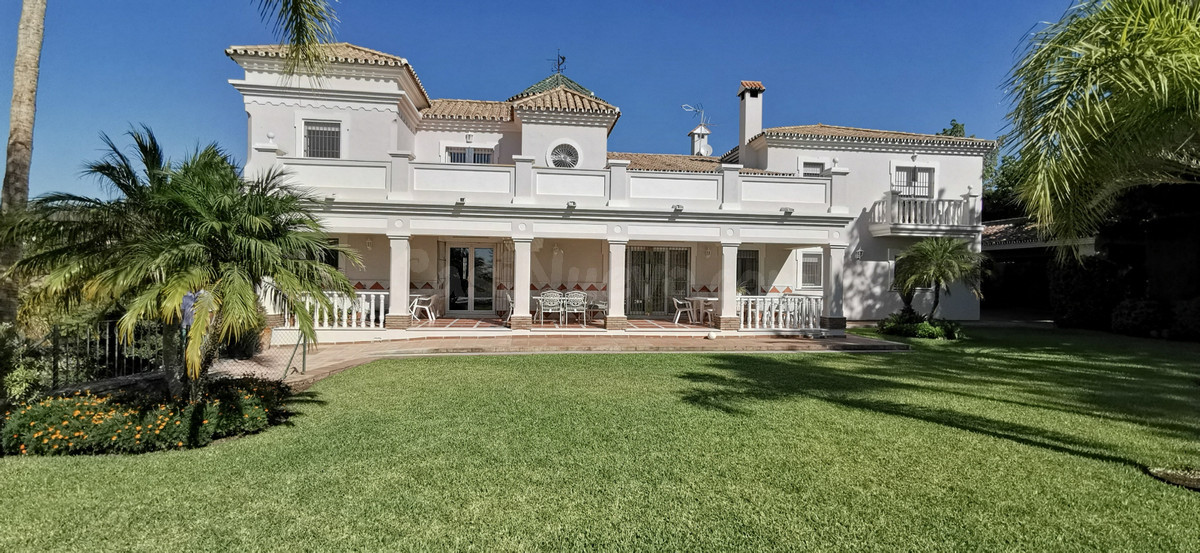 Chalet 5 habitaciones 387m² en venta - Costa Del Sol