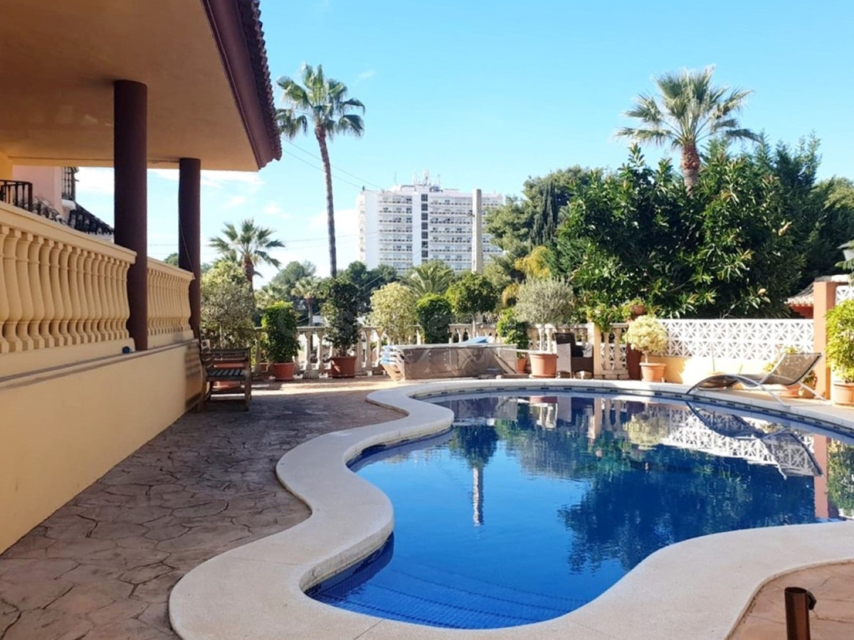 Chalet 5 habitaciones 382m² en venta - Marbella