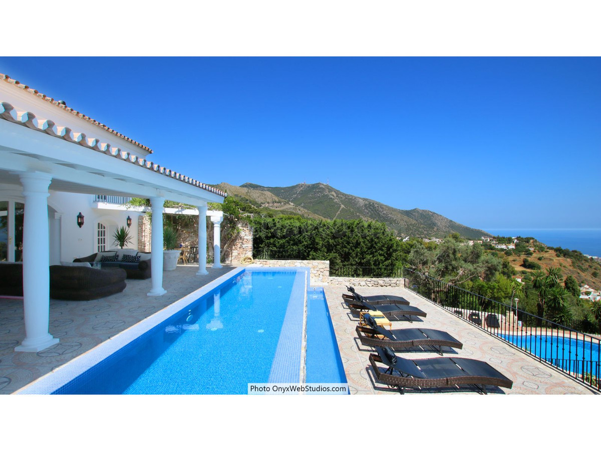 Chalet 9 habitaciones 1135m² en venta - Riviera del sol