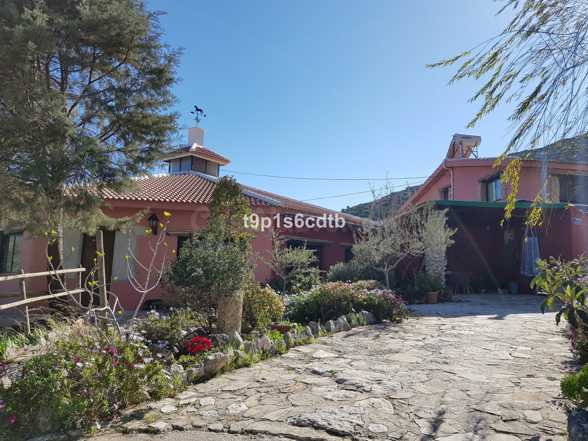 Hotel 700m² en venta - South of spain