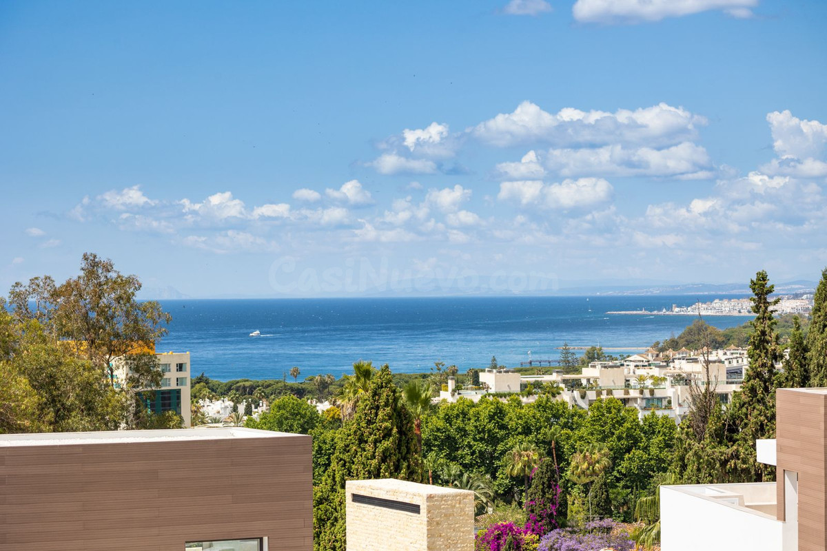 Chalet 4 habitaciones 730m² en venta - Altos de Estepona