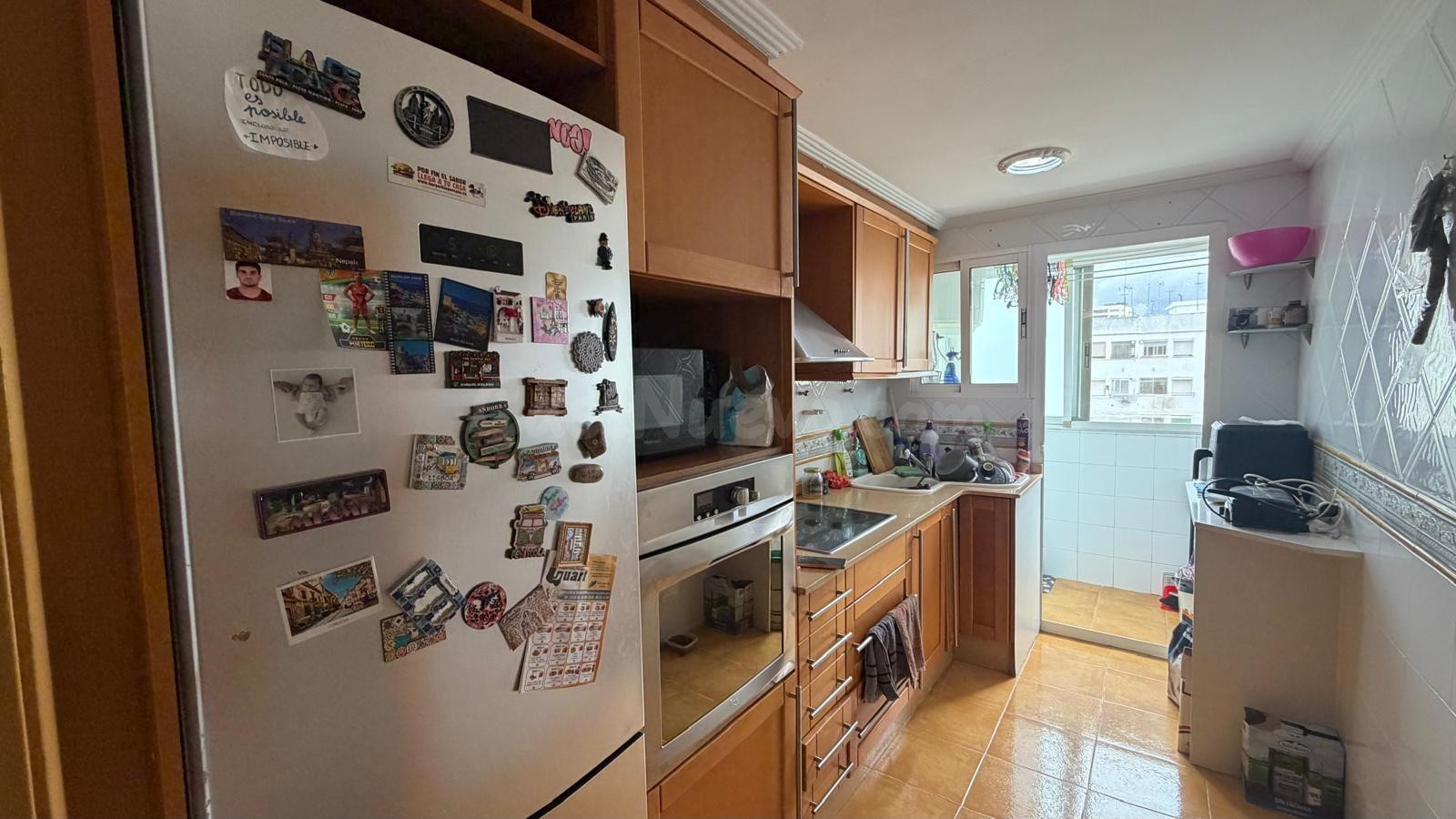 Se vende piso de 2 habitaciones con balcón y ascensor