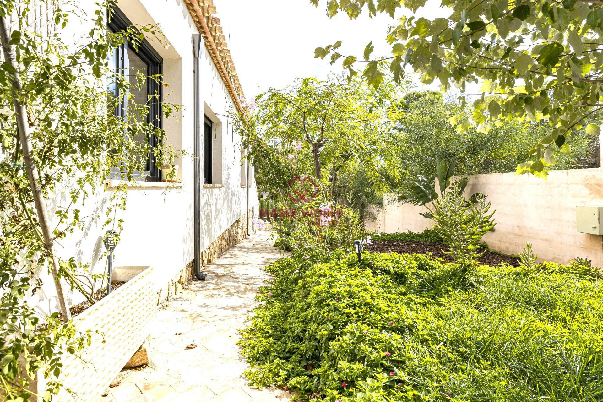 IMPRESIONANTE CHALET DE LUJO EN ISLA PLANA - foto 4