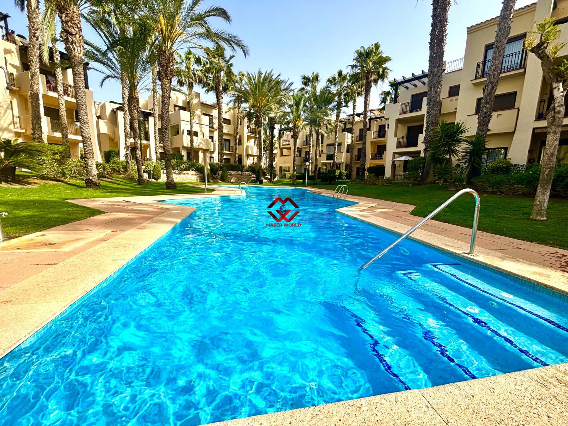 Apartamento exclusivo en Roda Golf Fase I con parking, trastero y vistas privilegiadas
