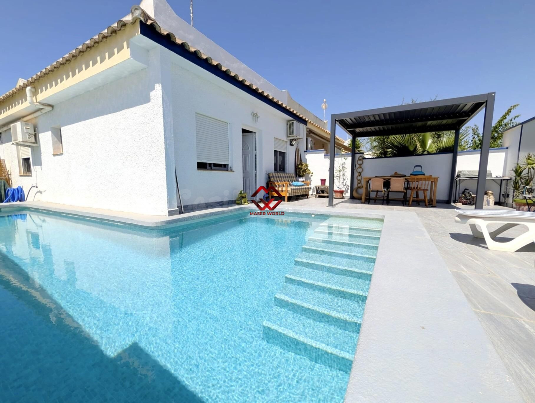 FANTASTICA CASA EN PLANTA BAJA CON PISCINA EN CAMPOSOL