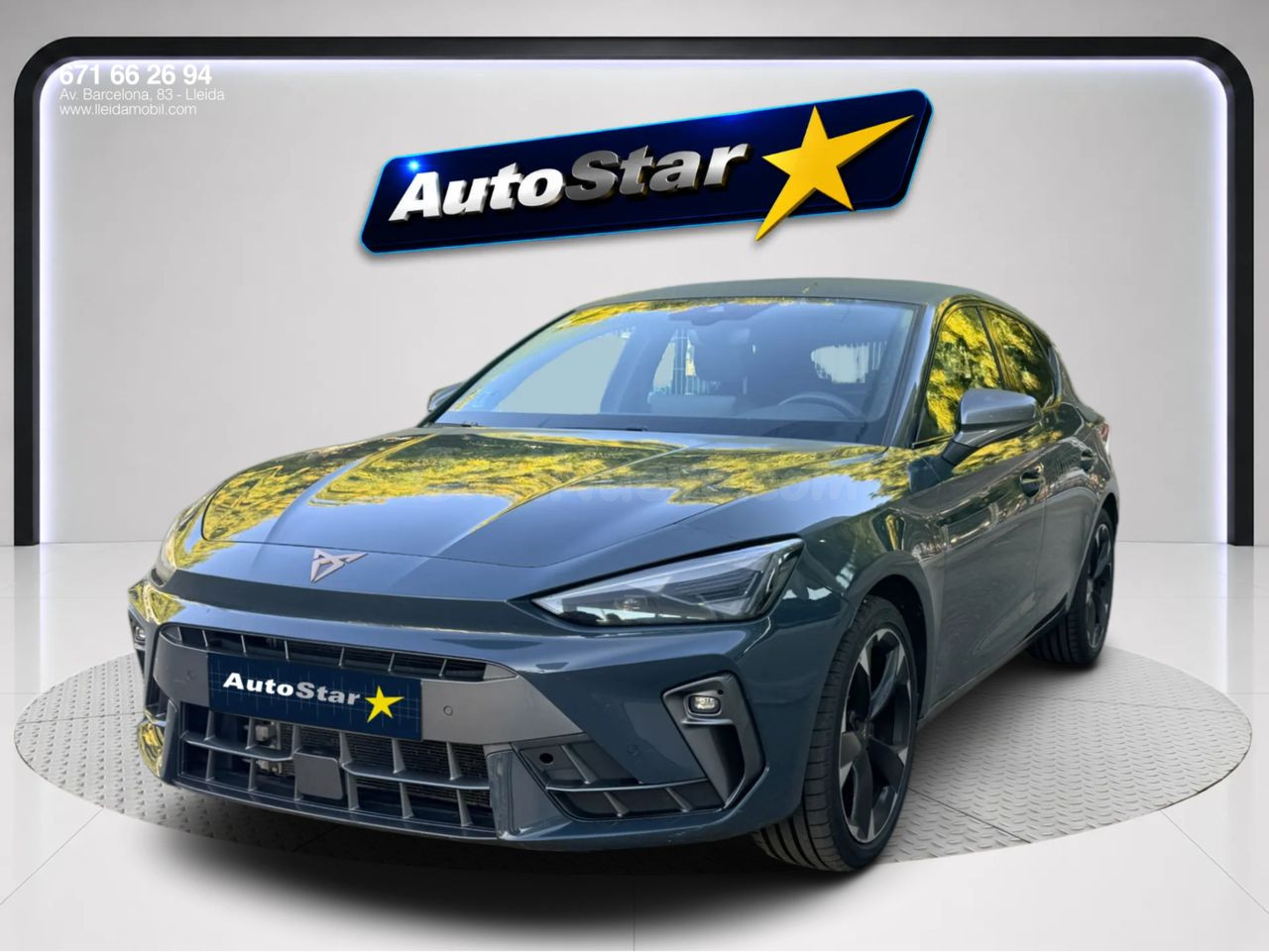 Cupra León compacto híbrido Lleida - Diseño deportivo y eficiencia