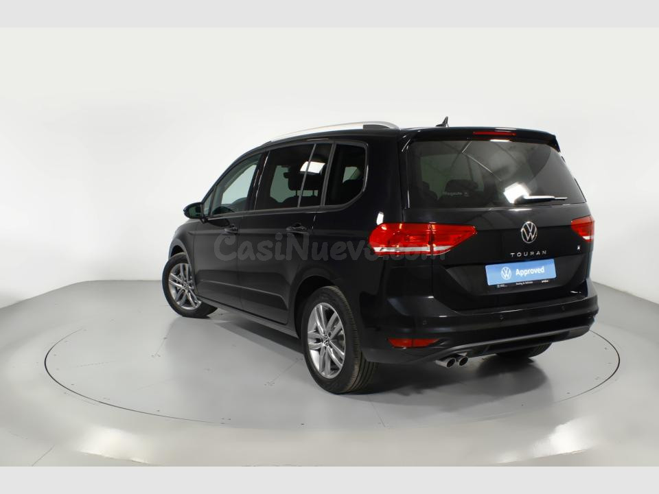 Volkswagen Touran - foto 2