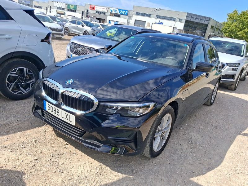 BMW 330 SERIES 3 330e xDrive Touring (2022)