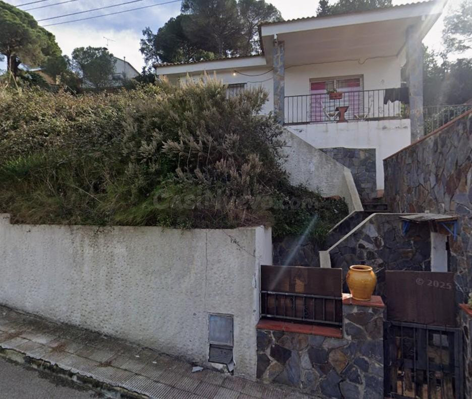 CASA EN VIDRERES