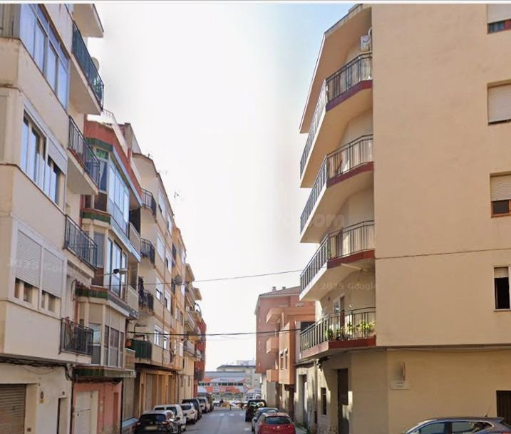 PISO EN BLANES