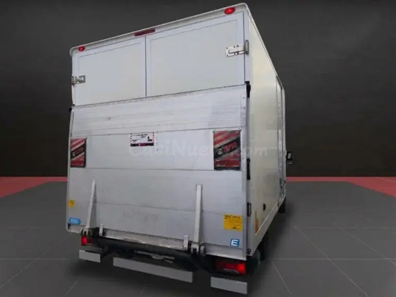 Iveco Daily L4H3 Carrozado con Trampilla | Desde 553€/mes