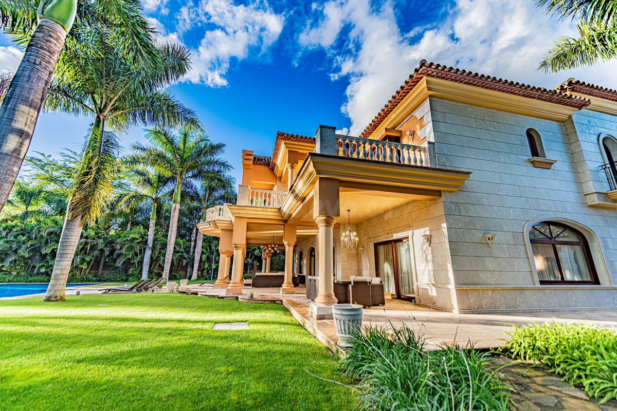 Chalet 8 habitaciones 1900m² en venta - Marbella