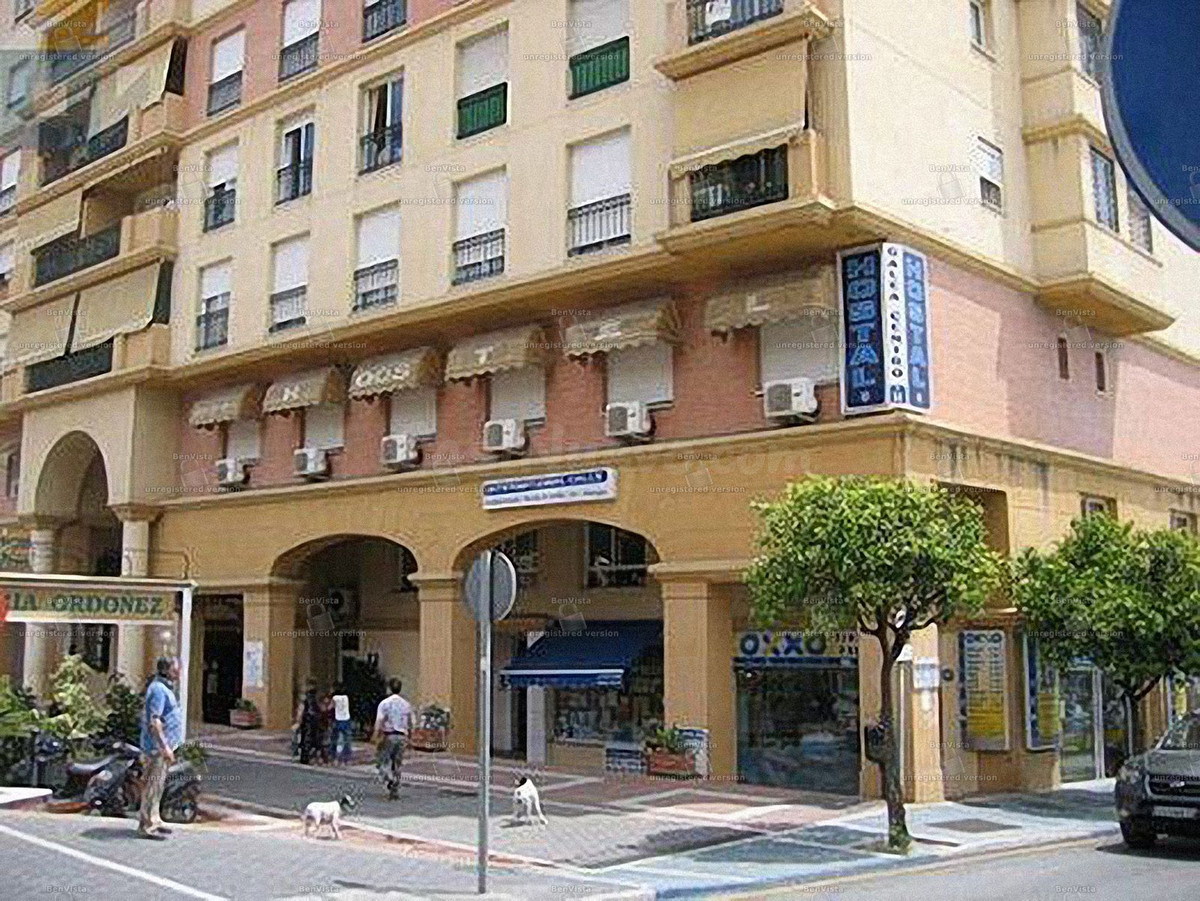 Hostal 11 habitaciones 345m² en venta - Marbella