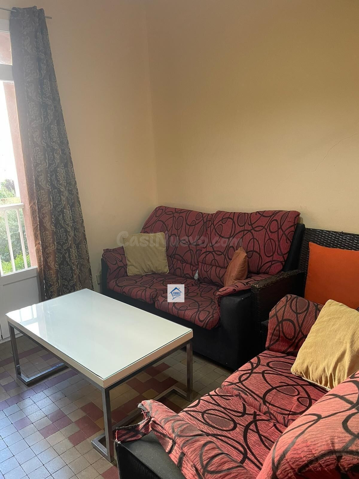 SE ALQUILA PISO EN CANOVAS 1 HABITACIÓN ESTUDIANTES