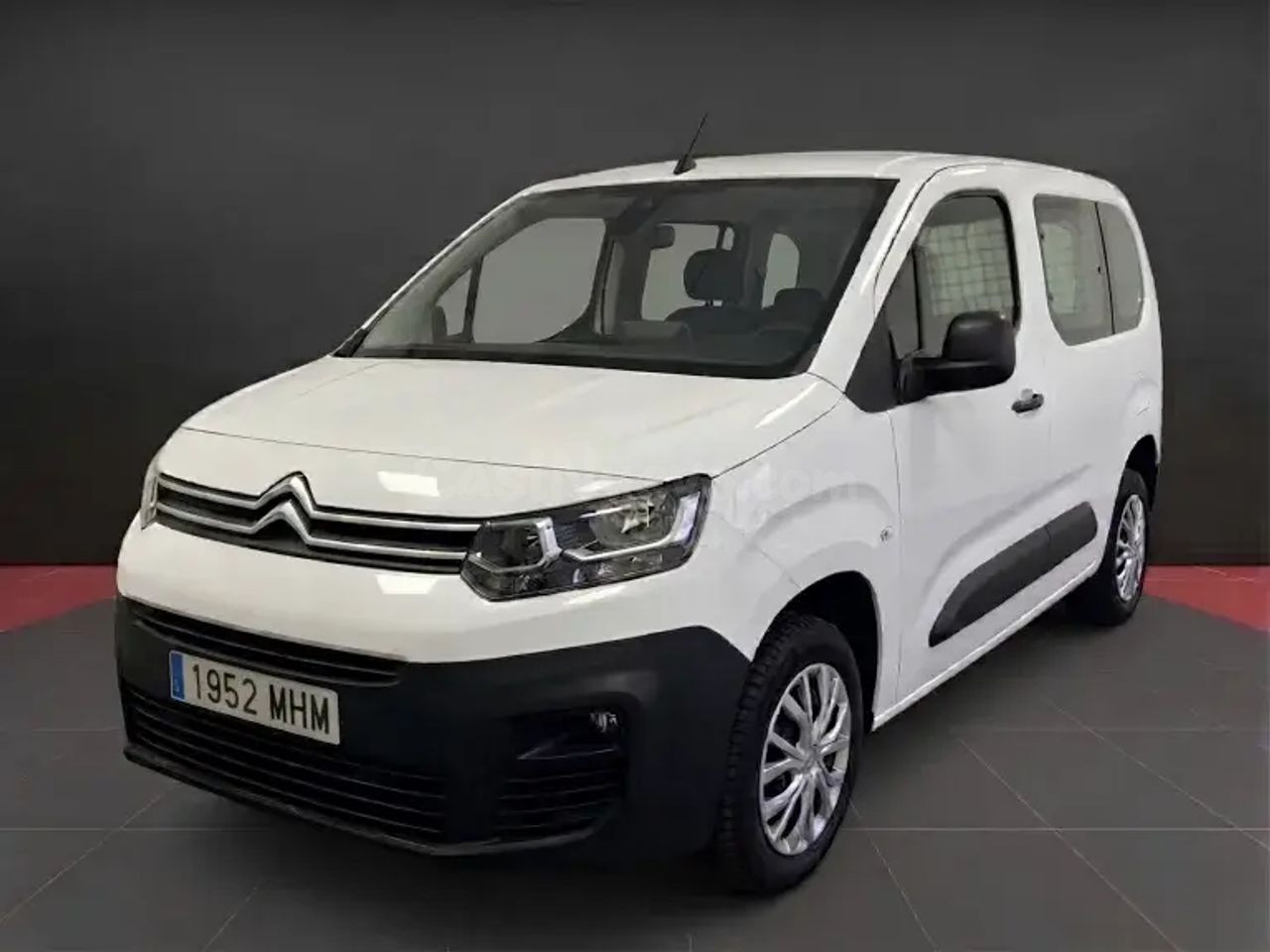 Citroën Berlingo Talla M | Combi 5 Plazas | Separador de carga |  S&S (2023) | Desde 261€/mes