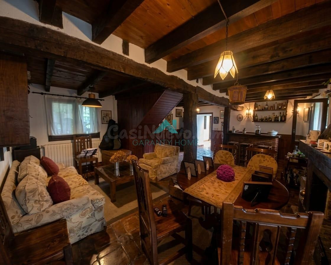 Se vende casa con jardín en Rada (Voto)