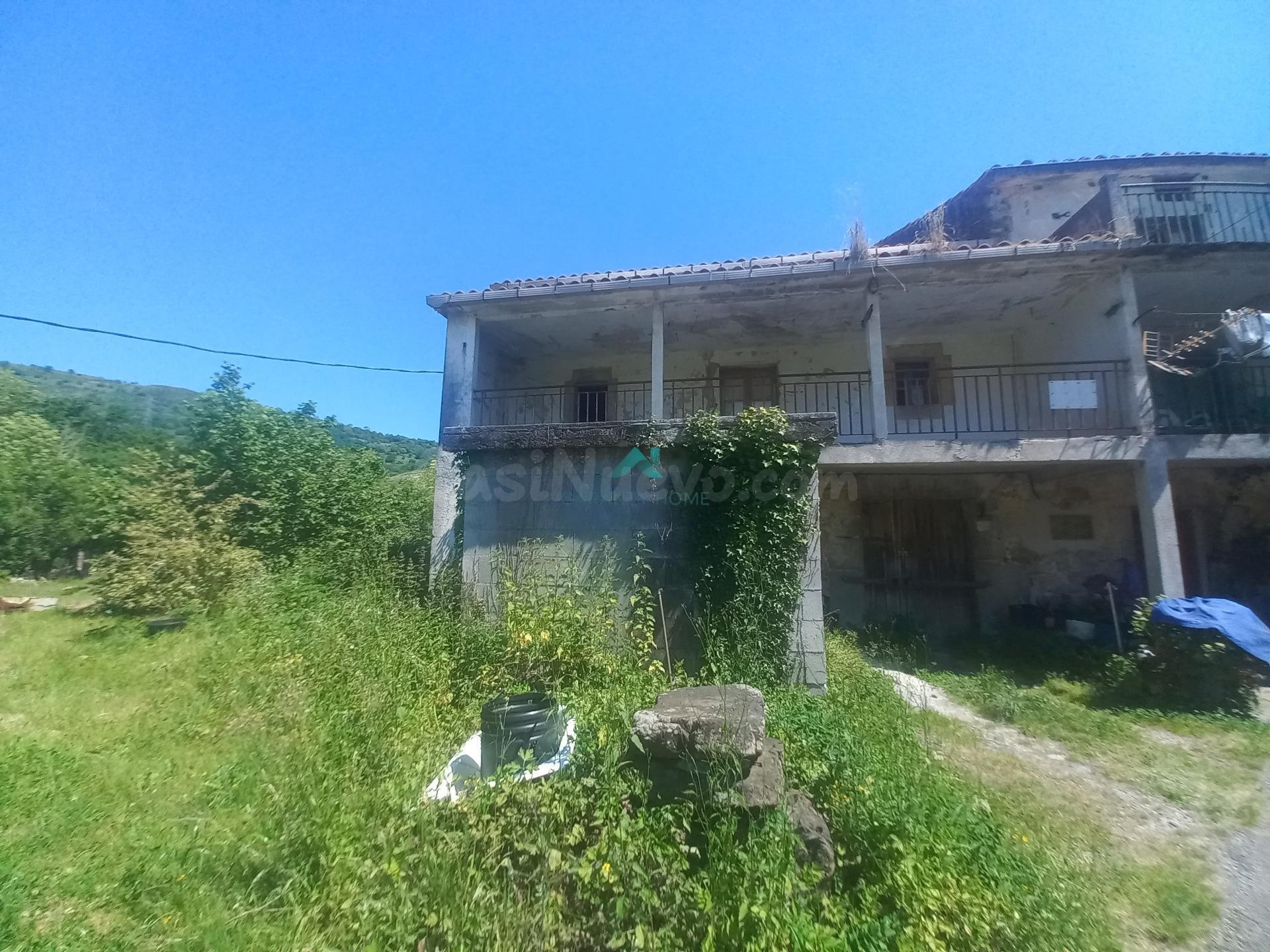 Se vende casa para reformar en Matienzo, Ruesga