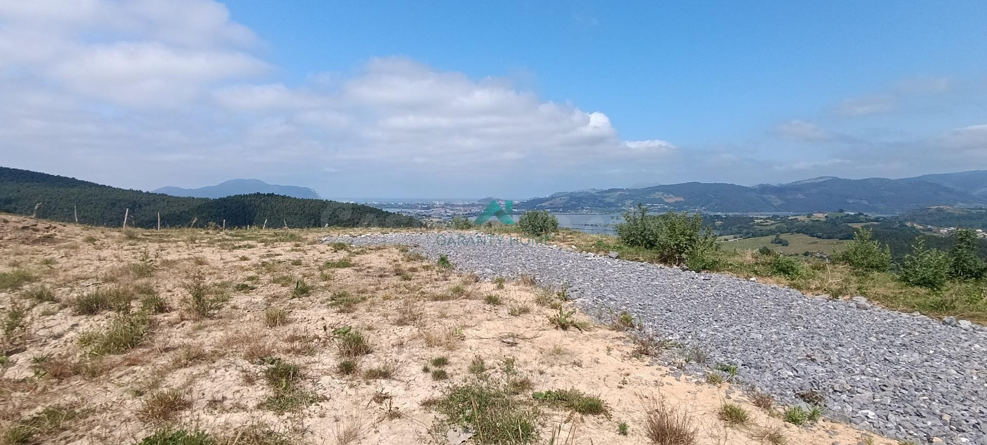 Se vende terreno rústico urbanizable en Nates (Voto)