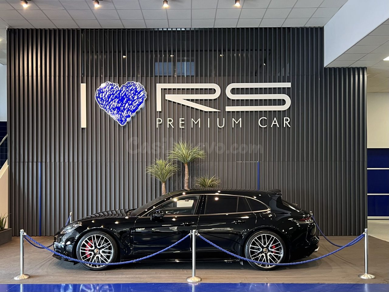 Porsche Panamera 4 Hybrid Sport Turismo