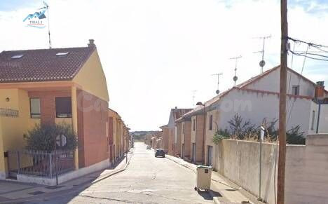 Venta casa adosada en Iscar (Valladolid)