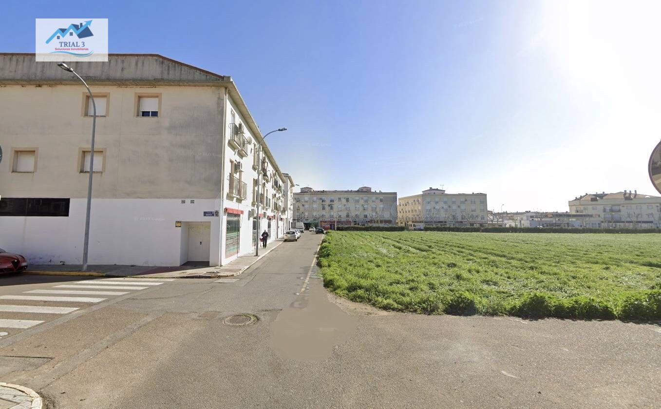 Venta local comercial en Montijo (Badajoz)
