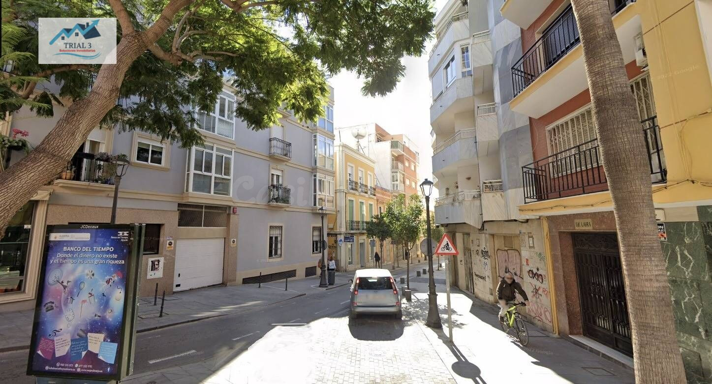 Venta piso en Almería