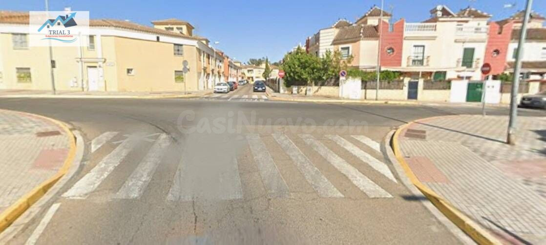 Venta de casa adosada en Dos Hermanas, Sevilla.