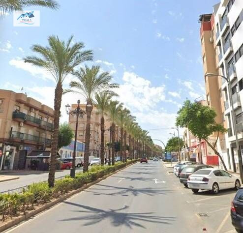 Venta local comercial en Roquetas de Mar (Almería)