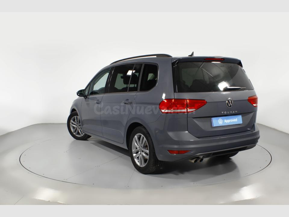 Volkswagen Touran - foto 2