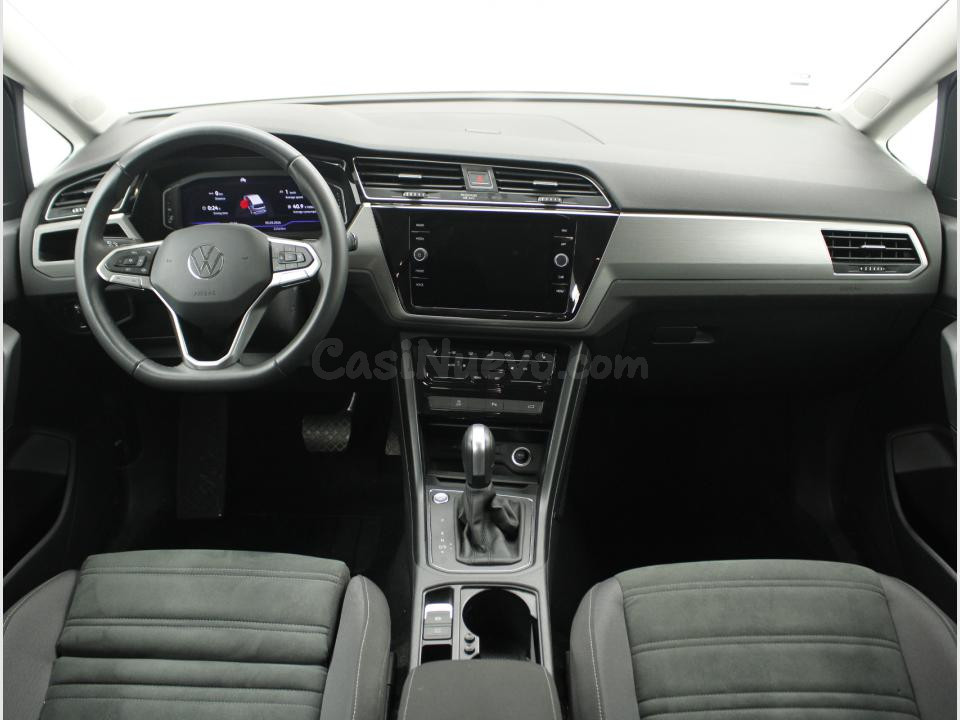 Volkswagen Touran - foto 4