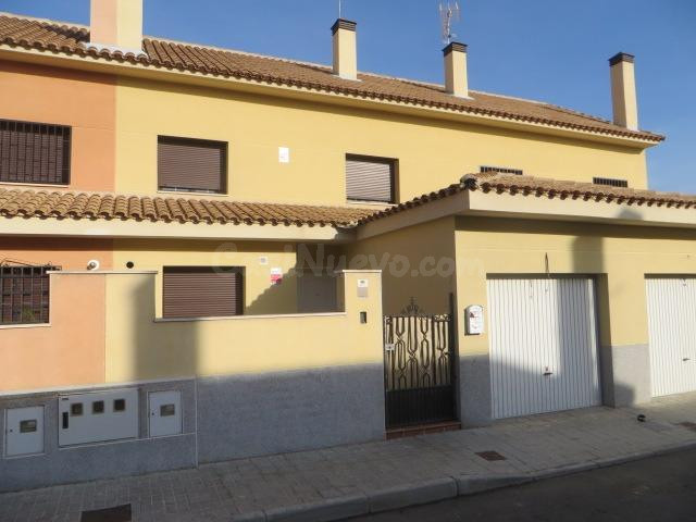 Se vende Casa Adosada en la Localidad de Numancia de la Sagra Sin posesión
